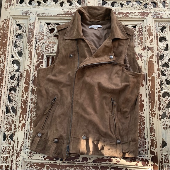 Maje Suede Vest - Picture 2 of 6